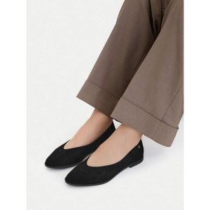 Baleriny Lasocki. Czarne balerinki Lasocki, bez wzorów, bez obcasa, bez zapięcia. Za 169,99 zł.