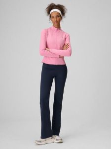 4F Legginsy dzianinowe z rozszerzanymi nogawkami damskie - granatowe M. Niebieskie legginsy 4f, bez wzorów, z dzianiny, z podwyższonym stanem. Za 129,99 zł.