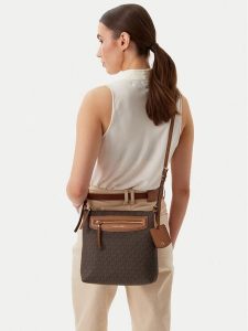 MICHAEL Michael Kors Torebka Jet Set Travel 32S6GTVC7B Brązowy. Brązowe torebki klasyczne MICHAEL Michael Kors, bez wzorów, ze skóry, bez dodatków. Za 683,99 zł.