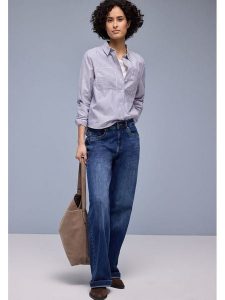 Street One Koszula w kolorze granatowo-białym rozmiar: 36. Białe koszule Street One, bez wzorów, z bawełny, bez kołnierzyka, bez ramiączek. Za 110,81 zł.