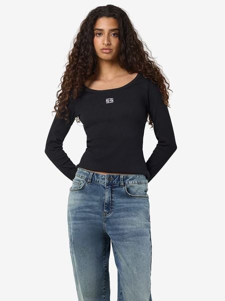 Noisy may Koszulka w kolorze czarnym rozmiar: M. Czarne bluzki Noisy may, m, bez wzorów, z bawełny, bez kołnierzyka, bez ramiączek. Za 70,24 zł.