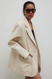 Marynarka z lnem oversize w kolorze IVORY LINEN - HARLEY-S/M. Brązowe marynarki i żakiety Marsala, m, bez wzorów, z bawełny, eleganckie. Za 459,90 zł.