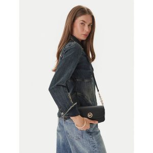 Torebka MICHAEL Michael Kors. Czarne torebki klasyczne MICHAEL Michael Kors, bez wzorów, bez dodatków. Za 665,99 zł.