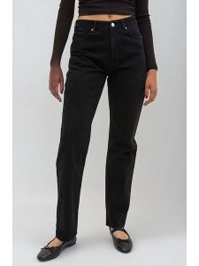 Monki Dżinsy - Tapered fit - w kolorze czarnym rozmiar: W29/L32. Czarne jeansy Monki, z aplikacjami, z bawełny, z podwyższonym stanem. Za 109,78 zł.