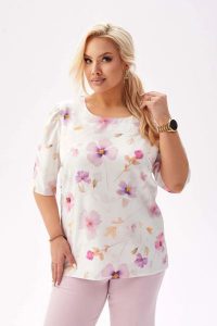 Bluzka Spring z krótkim rękawem i lekką bufką w kolorze ecru w kwiaty PLUS SIZE XXL. Czerwone bluzki Moda Size Plus Iwanek, plus size, bez wzorów, z elastanu, biznesowe, bez kołnierzyka, plus size, bez ramiączek. Za 169,90 zł.