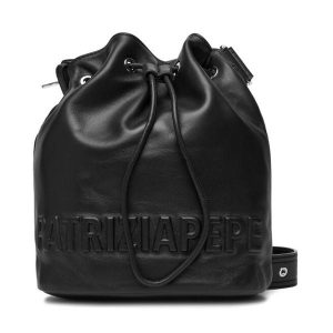 Torebka Patrizia Pepe. Czarne torebki klasyczne Patrizia Pepe, bez wzorów, bez dodatków. Za 669,99 zł.