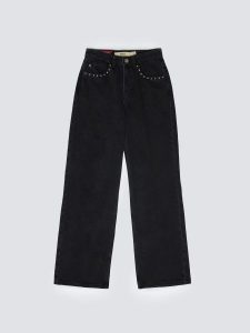 Jeansy damskie z szeroką nogawką z ozdobnymi dżetami czarne Atrea 929. Czarne jeansy Big Star, bez wzorów, z denimu, z podwyższonym stanem. Za 349,99 zł.