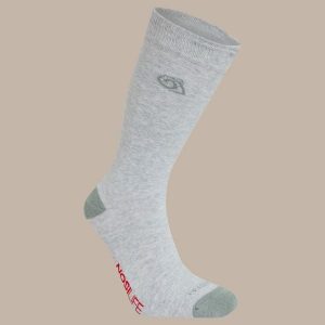 Skarpety turystyczne Craghoppers NosiLife Travel Single Pack Socks. Szare skarpetki Craghoppers, bez wzorów. Za 74,99 zł.
