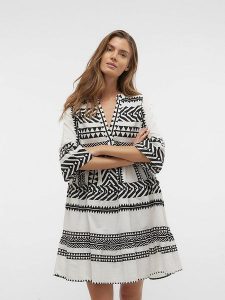 Vero Moda Sukienka w kolorze biało-czarnym rozmiar: XL. Białe sukienki Vero Moda, xl, bez wzorów, z bawełny, bez kołnierzyka, bez ramiączek, mini. Za 133,95 zł.