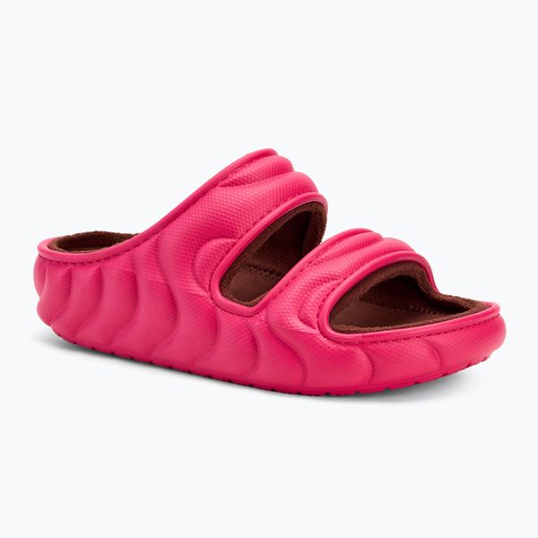 Klapki Crocs Classic Cozzzy Overpuff Sandal. Czerwone klapki Crocs, bez wzorów, bez obcasa. Za 229,99 zł.