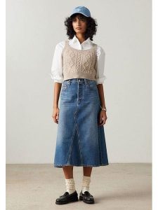 Levi's Spódnica dżinsowa w kolorze niebieskim rozmiar: W27. Niebieskie spódnice Levi's®, s, z aplikacjami, z bawełny, klasyczne, midi. Za 167,28 zł.