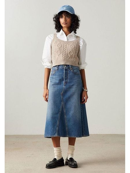 Levi's Spódnica dżinsowa w kolorze niebieskim rozmiar: W27. Niebieskie spódnice Levi's®, s, z aplikacjami, z bawełny, klasyczne, midi. Za 171,68 zł.