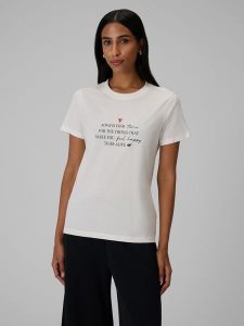 4F T-shirt regular z nadrukiem damski - kremowy S. Białe t-shirty 4f, m, bez wzorów, z bawełny, bez kołnierzyka, bez ramiączek. Za 69,99 zł.