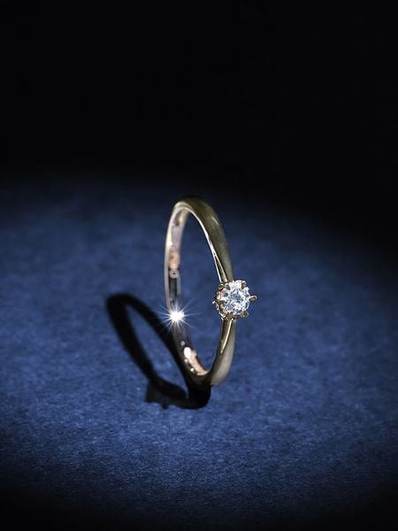 ATELIER DU DIAMANT Złoty pierścionek "Solitaire envoûtant" z diamentem rozmiar: 60. Żółte pierścionki ATELIER DU DIAMANT, z diamentem, złote. Za 2 534,95 zł.