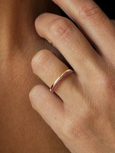 OR Carats Złoty pierścionek z kamieniami szlachetnymi rozmiar: 52. Czerwone pierścionki OR Carats, z rubinem, złote. Za 1 992,99 zł.