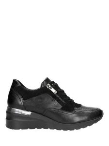 Wojas Skórzane sneakersy w kolorze czarnym rozmiar: 39. Czarne trampki Wojas, bez wzorów, ze skóry, bez zapięcia. Za 315,50 zł.