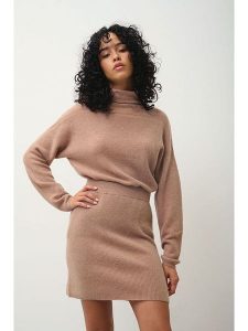 AUTHENTIC CASHMERE Kaszmirowy golf w kolorze beżowym rozmiar: XL. Brązowe golfy AUTHENTIC CASHMERE, bez wzorów, z kaszmiru. Za 325,03 zł.