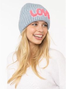 Zwillingsherz Czapka "Love" w kolorze błękitnym rozmiar: onesize. Niebieskie czapki Zwillingsherz, bez wzorów, z materiału. Za 144,24 zł.