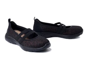 RIEKER M5075-00 black combination, półbuty damskie. Czarne półbuty Rieker, bez wzorów, bez obcasa, bez zapięcia. Za 255,92 zł.