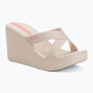 Klapki damskie Ipanema High Fashion II Slide. Brązowe klapki Ipanema, bez wzorów, z materiału, bez obcasa. Za 179,99 zł.