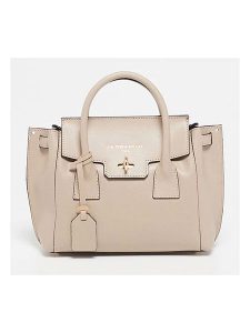 Victor & Hugo Paris Skórzana torebka "Jeny" w kolorze szarobrązowym - 25 x 19 x 7 cm rozmiar: onesize. Brązowe torebki klasyczne Victor & Hugo Paris, bez wzorów, z materiału, przez ramię, bez dodatków. Za 382,99 zł.