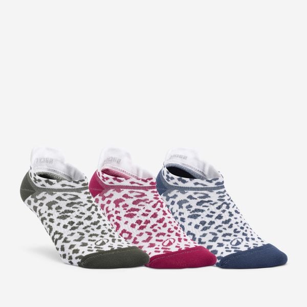 Skarpetki fitness damskie niskie Domyos wzór w panterkę 3 pary. Skarpetki DOMYOS, bez wzorów, z dzianiny. Za 29,99 zł.