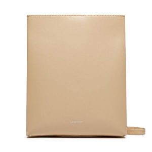 Torebka Calvin Klein. Brązowe listonoszki Calvin Klein, bez wzorów, bez dodatków. Za 649,99 zł.