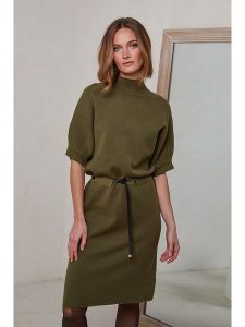 Joséfine Sukienka dzianinowa w kolorze khaki rozmiar: S. Brązowe sukienki Joséfine, na co dzień, s, bez wzorów, z dzianiny, bez kołnierzyka, bez ramiączek, midi, proste. Za 153,71 zł.