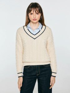 Sweter damski bawełniany z dekoltem v-neck kremowy calia 103. Białe swetry klasyczne Big Star, l, z bawełny, bez kołnierzyka. Za 199,99 zł.