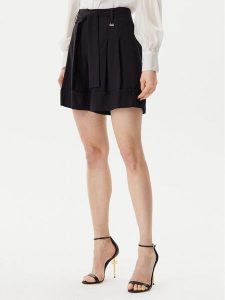 Artigli Szorty materiałowe ACSH001805 Czarny Regular Fit. Czarne szorty Artigli, bez wzorów, z materiału. Za 219,99 zł.