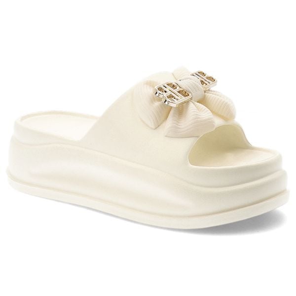 Beżowe Klapki Filippo Modne Buty Damskie Na Platformie. Brązowe klapki Filippo, z aplikacjami, bez obcasa, na platformie. Za 89,99 zł.