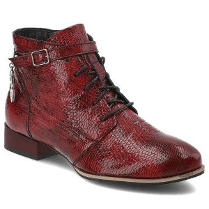 Czerwone Trzewiki Maciejka Eleganckie Obuwie Damskie. Czerwone buty zimowe Maciejka, ze skóry, bez obcasa, na obcasie, bez zapięcia. Za 416,99 zł.
