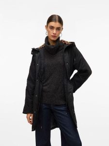 Vero Moda Parka w kolorze czarnym rozmiar: L. Czarne płaszcze Vero Moda, l, bez wzorów, bez kaptura. Za 222,94 zł.