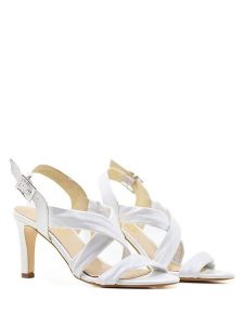 ELODIE Skórzane sandały w kolorze białym rozmiar: 41. Białe sandały ELODIE, bez wzorów, ze skóry, z otwartym noskiem, bez obcasa, na koturnie, bez zapięcia. Za 95,69 zł.