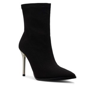 Botki DeeZee. Czarne botki DeeZee, bez wzorów, bez obcasa, na szpilce, bez zapięcia. Za 199,99 zł.