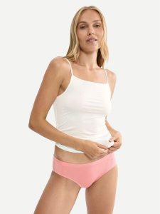 Triumph Top Beauty Layers 10227206 Kremowy Slim Fit. Białe topy Triumph, xs, bez wzorów, z wiskozy, bez kołnierzyka, bez ramiączek. Za 89,99 zł.