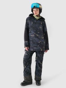 4F Spodnie snowboardowe membrana 10000 damskie - multikolor L. Brązowe spodnie sportowe 4f, na zimę, l, bez wzorów, z dzianiny, narciarskie. W wyprzedaży za 299,99 zł.