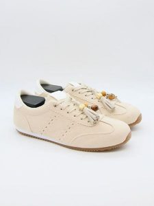 Bellucci Sneakersy w kolorze beżowym rozmiar: 38. Brązowe trampki Bellucci, bez wzorów, bez zapięcia. Za 100,99 zł.