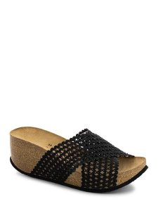 BACKSUN Klapki w kolorze czarnym na koturnie rozmiar: 38. Czarne klapki Backsun, bez wzorów, z otwartym noskiem, bez obcasa, na koturnie. Za 152,99 zł.