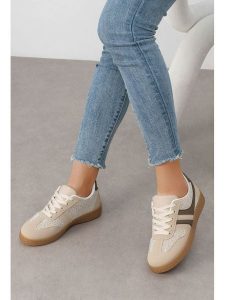 C'M Sneakersy w kolorze beżowym rozmiar: 39. Brązowe trampki C'M, bez wzorów, bez zapięcia. Za 111,45 zł.