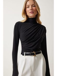 Happiness Istanbul Koszulka w kolorze czarnym rozmiar: 36. Czarne bluzki Happiness Istanbul, bez wzorów, bez kołnierzyka, bez ramiączek. Za 60,99 zł.