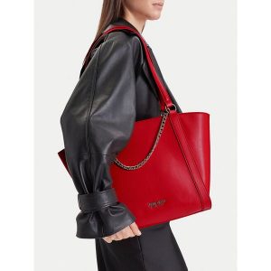 Torebka Nine West. Czerwone shopper bag Nine West, bez wzorów, bez dodatków. Za 229,99 zł.