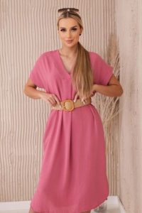 Sukienka z ozdobnym paskiem ciemno różowa. Czerwone sukienki Włoski, na co dzień, l, bez wzorów, z elastanu, bez kołnierzyka, plus size, bez ramiączek. Za 167,25 zł.