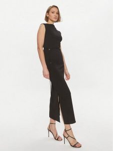 Calvin Klein Sukienka letnia Crinkled K20K206545 Czarny Regular Fit. Czarne kombinezony Calvin Klein, na lato, m, bez wzorów, z syntetyku, bez kołnierzyka, bez ramiączek. Za 589,99 zł.