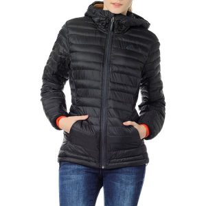 Kurtka zimowa w kolorze czarnym. Czarne kurtki marki Adidas, Reebok, na zimę. W wyprzedaży za 279,95 zł.