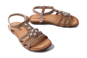 ARTIKER RELAKS 56C1324 brown, sandały damskie. Brązowe sandały Artiker Relaks, bez wzorów, z materiału, bez obcasa, na płaskiej podeszwie, bez zapięcia. Za 83,93 zł.