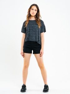 Szorty damskie jeansowe czarne caroline 901. Czarne szorty Big Star, bez wzorów, z jeansu, eleganckie. W wyprzedaży za 79,99 zł.