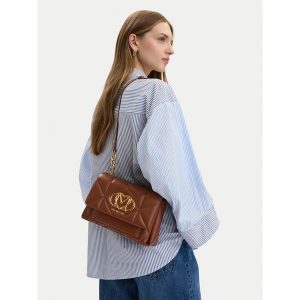 Torebka LOVE MOSCHINO. Brązowe torebki klasyczne LOVE MOSCHINO, bez wzorów, bez dodatków. Za 578,99 zł.