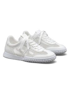 C'M Sneakersy w kolorze białym rozmiar: 41. Białe trampki C'M, bez wzorów, z materiału, bez zapięcia. Za 122,95 zł.