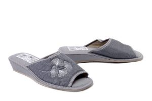 METEOR 043 Barbara szary, kapcie damskie. Szare kapcie Meteor, bez wzorów. Za 47,99 zł.